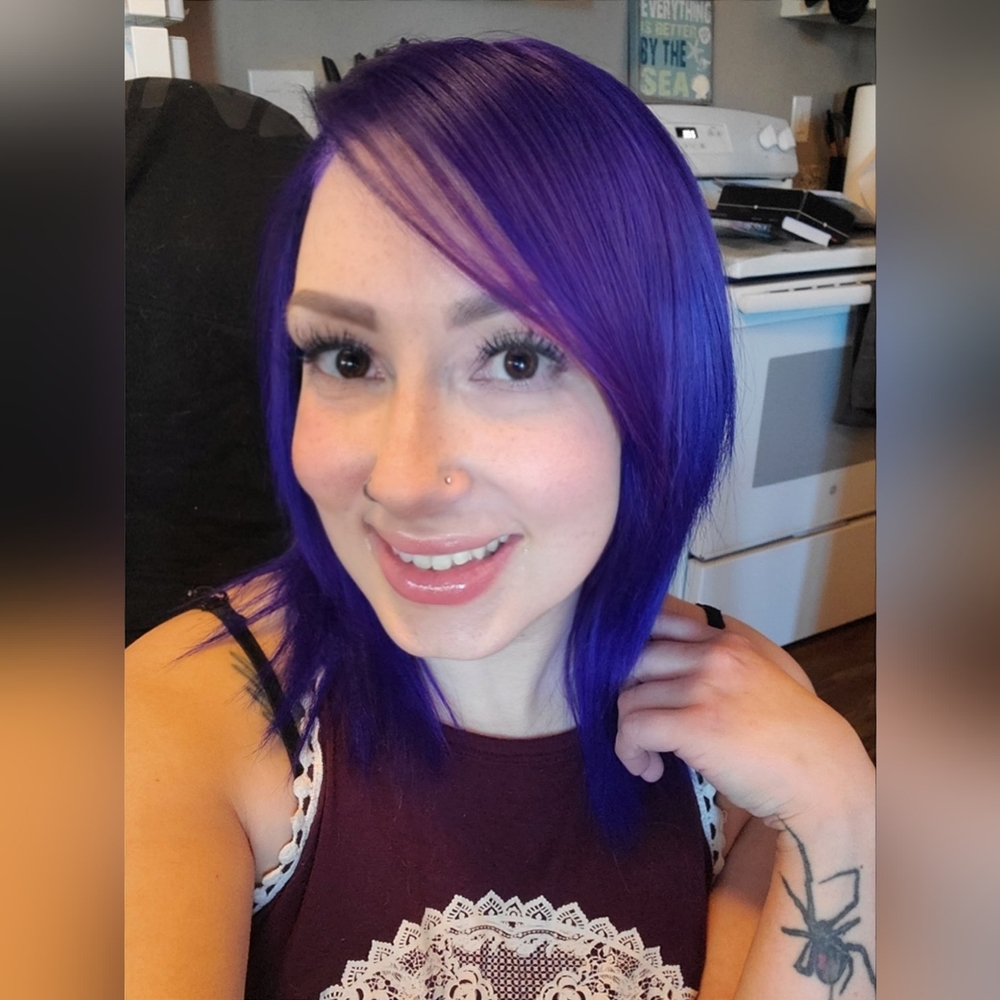 Meet your Posher, Danielle